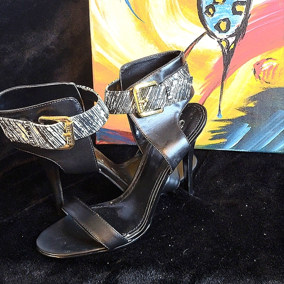 OPEN TOE STILLETO STYLE STRAP HEELS BY GUESS EXCELLENT CONDITION - Picture 4 of 11